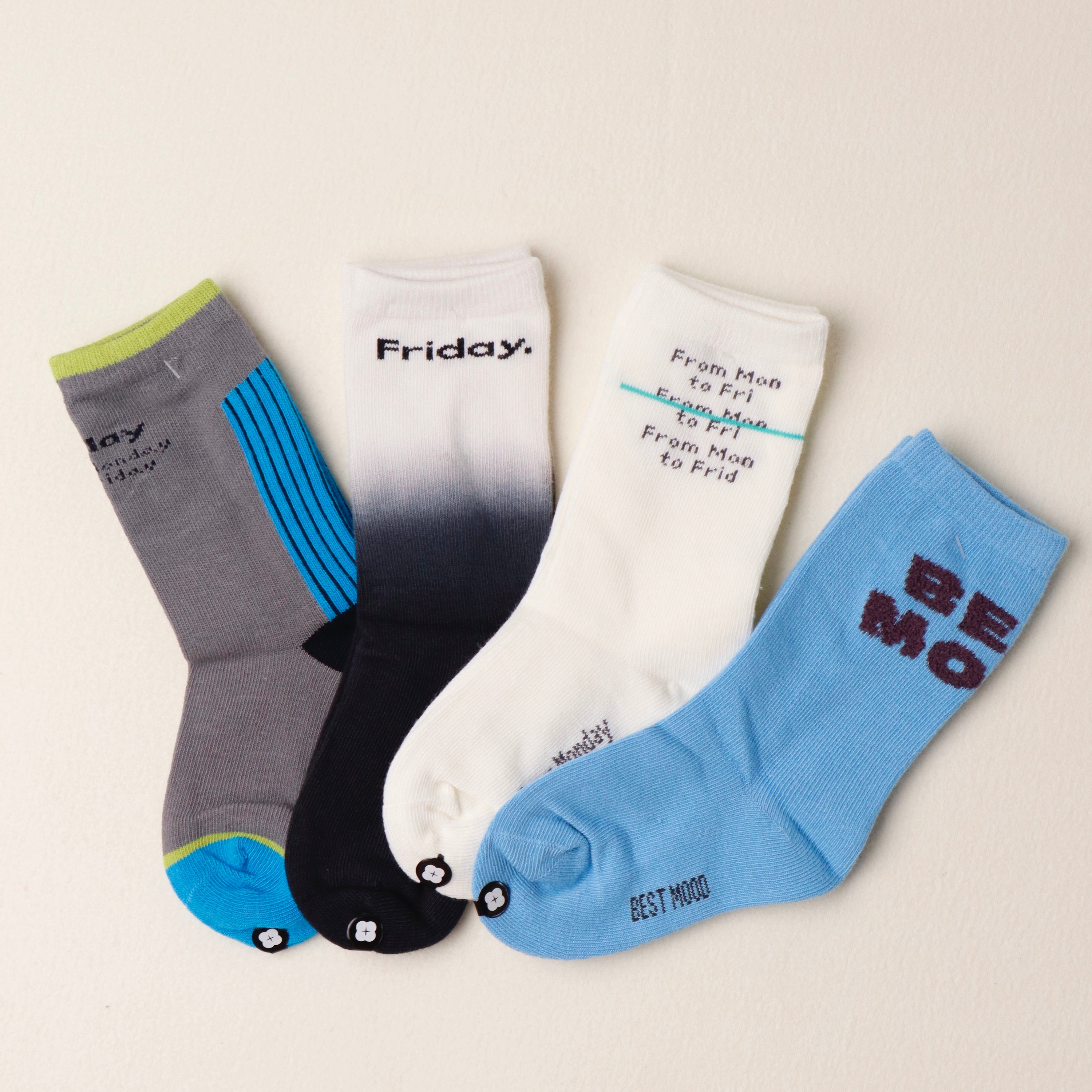 4 Pairs Set Mid-Calf Socks (Ready Stock)