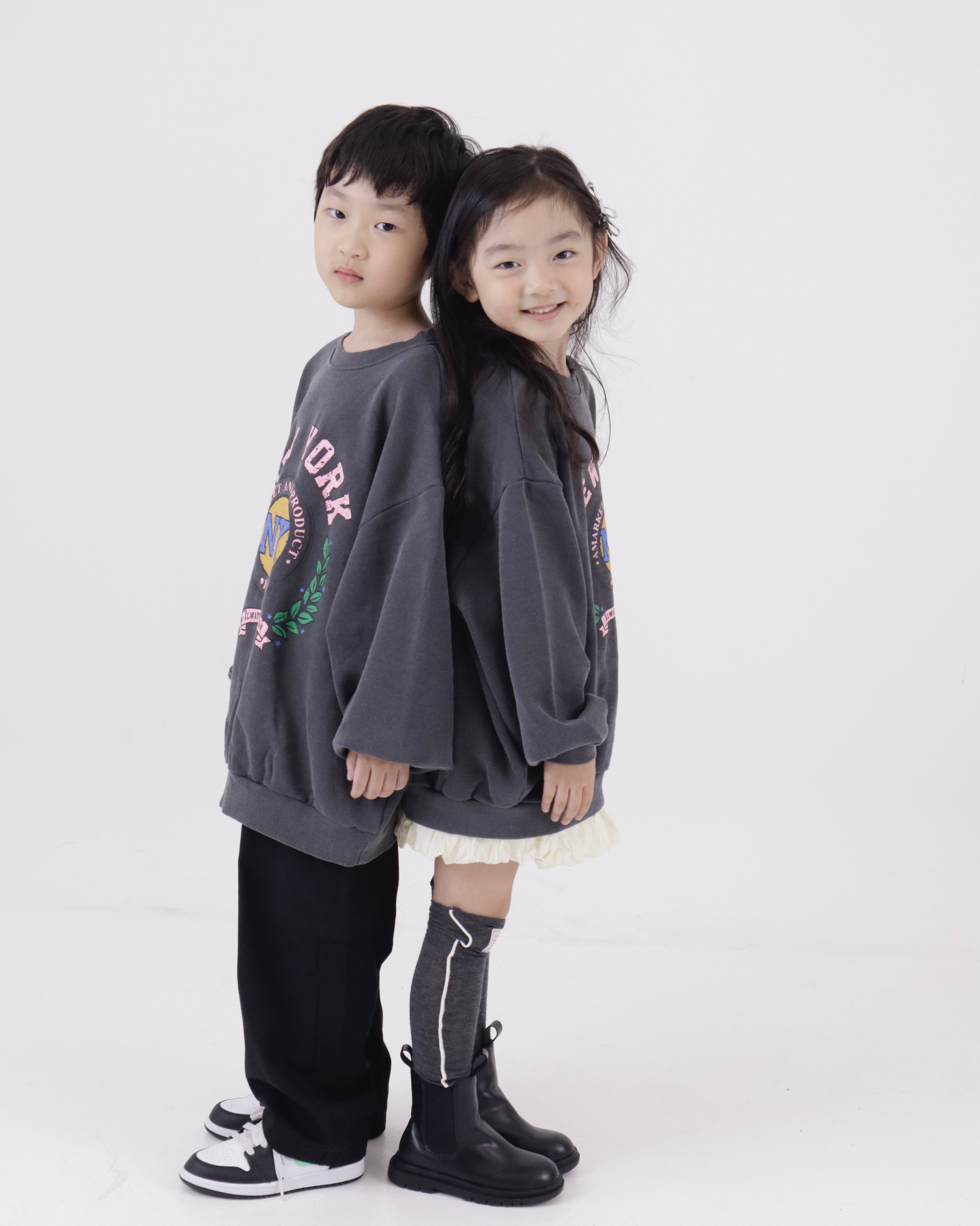 AMARK NY Sweatshirt (Ready Stock)