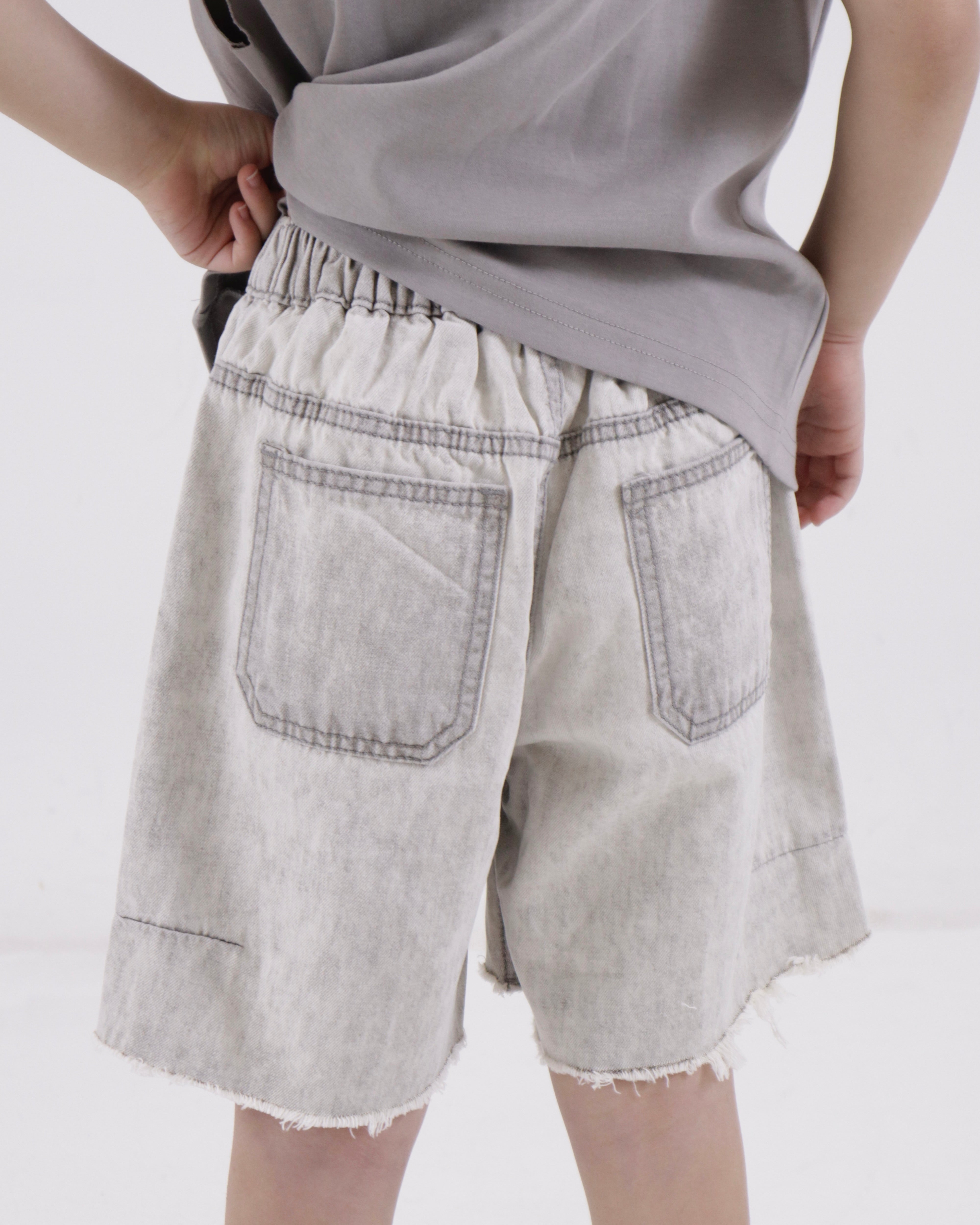 Distressed-effect Denim Shorts (Ready Stock)