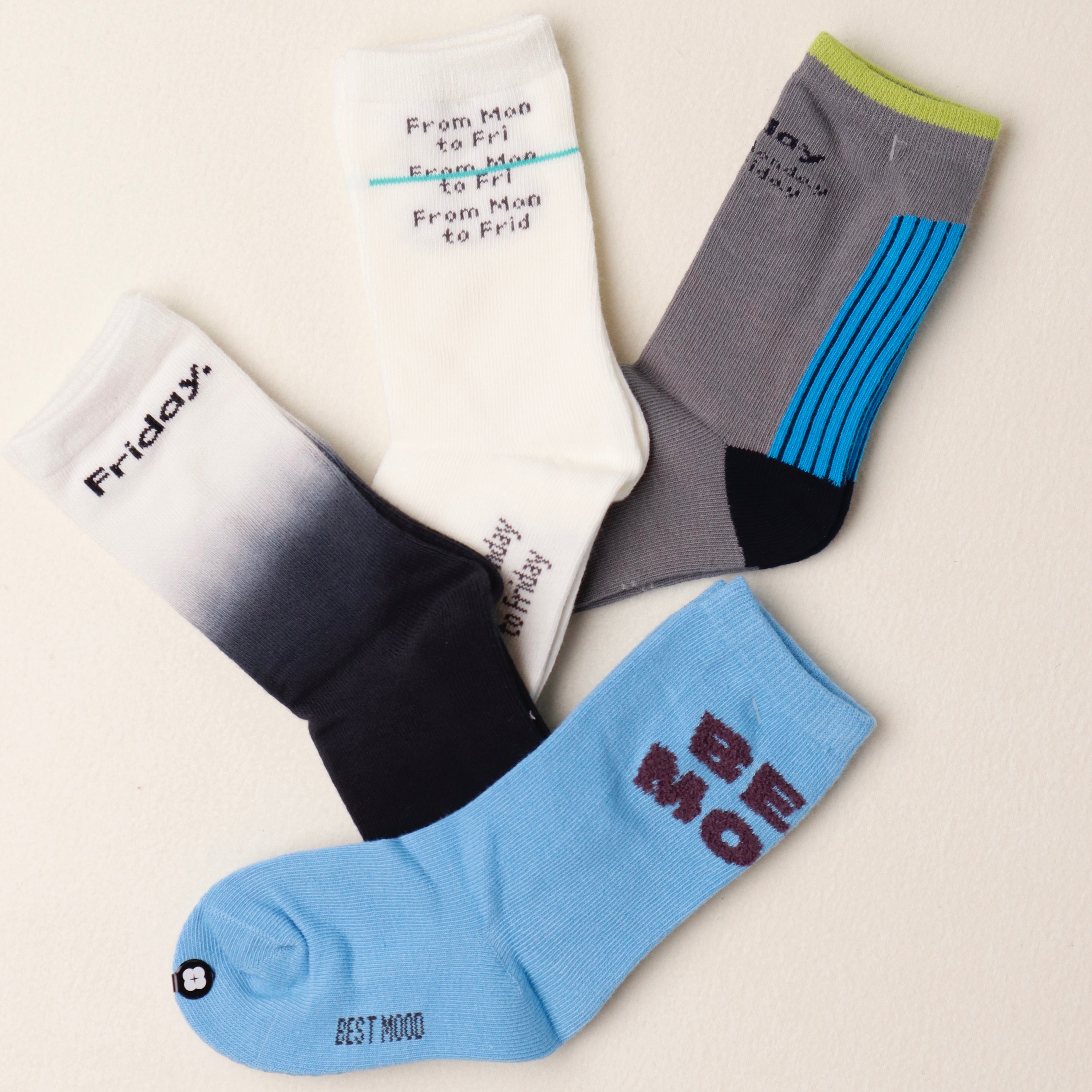 4 Pairs Set Mid-Calf Socks (Ready Stock)