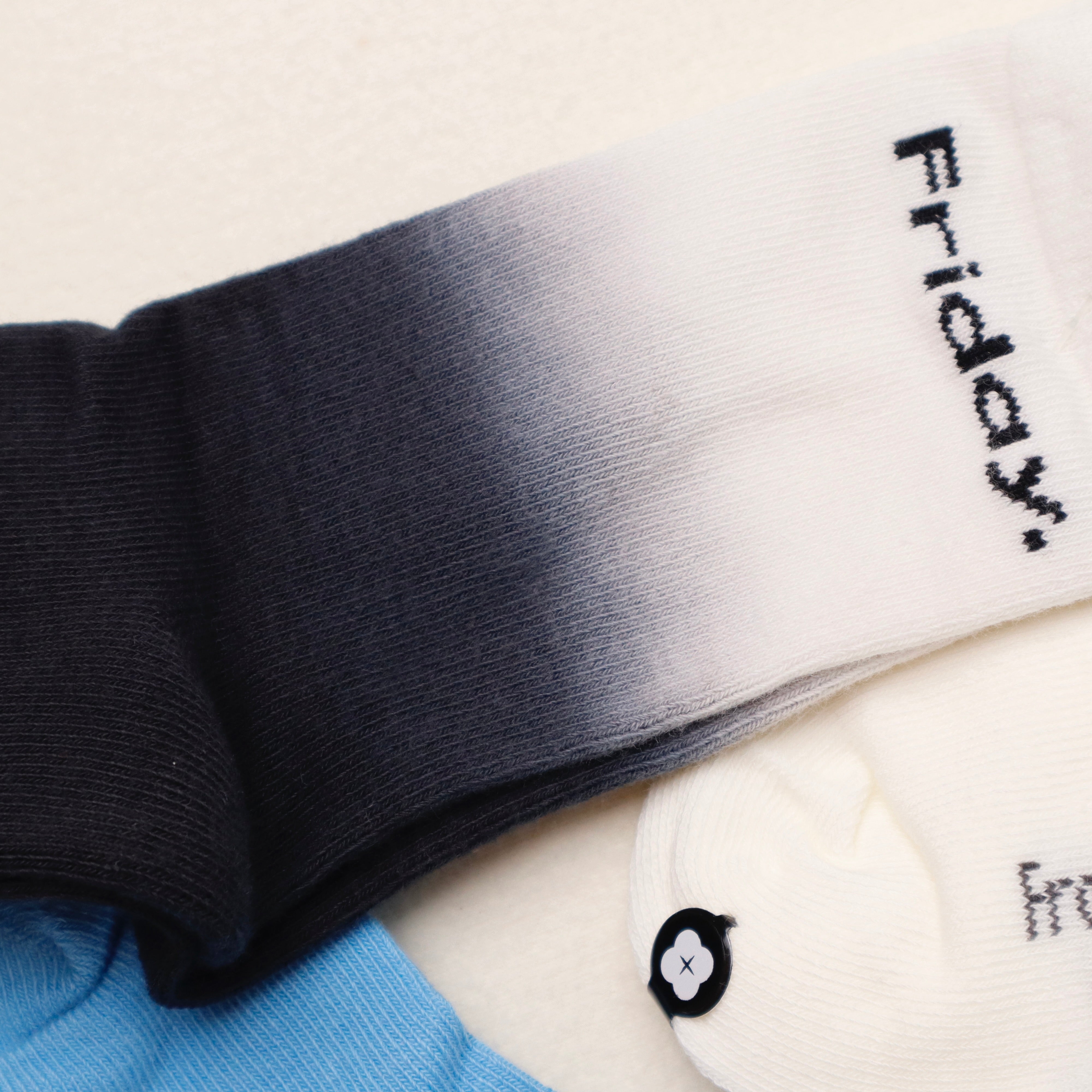 4 Pairs Set Mid-Calf Socks (Ready Stock)