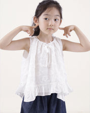 Sleeveless Floral Embroidered Top (Ready Stock)