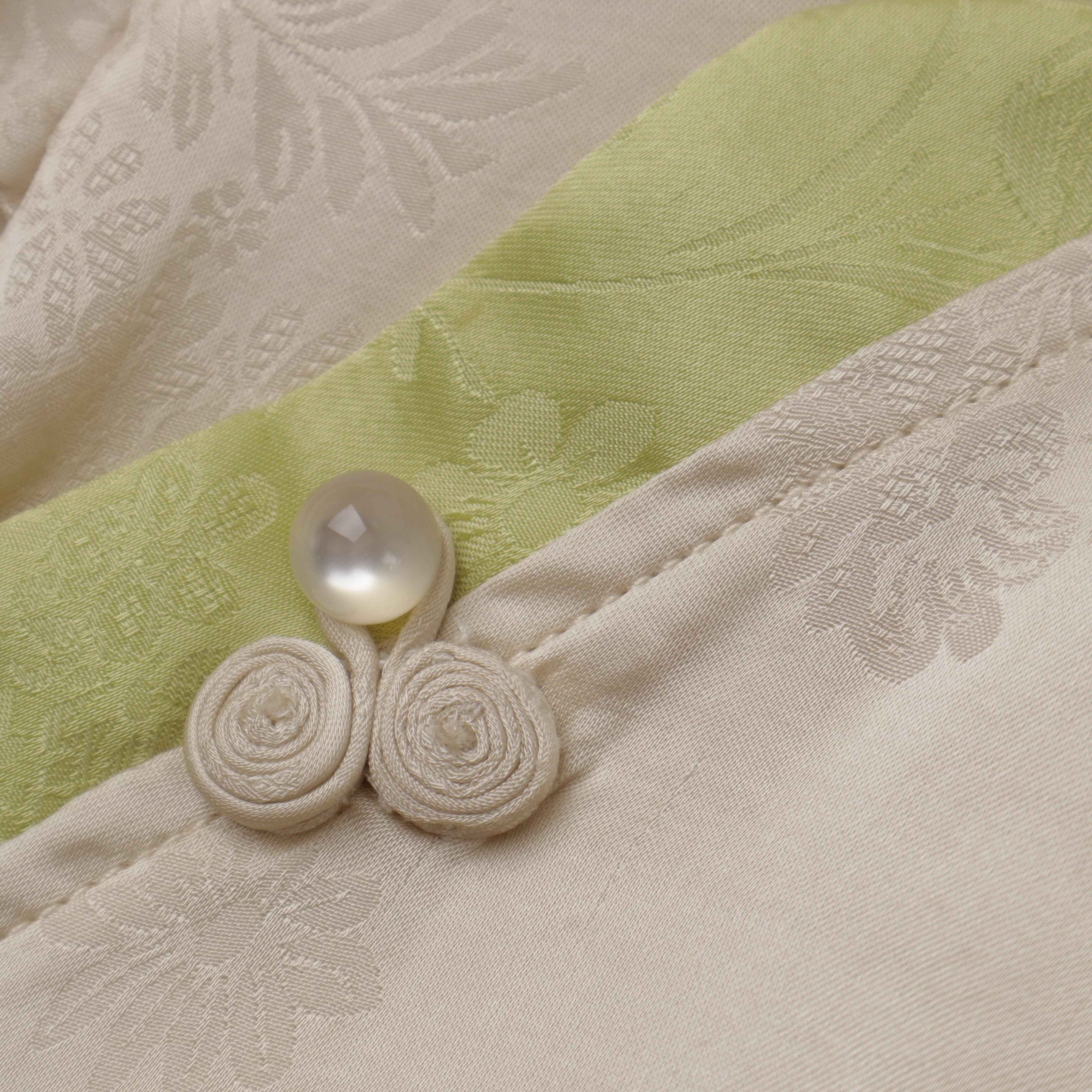 CNY Pearl Petals Cheongsam (Ready Stock)