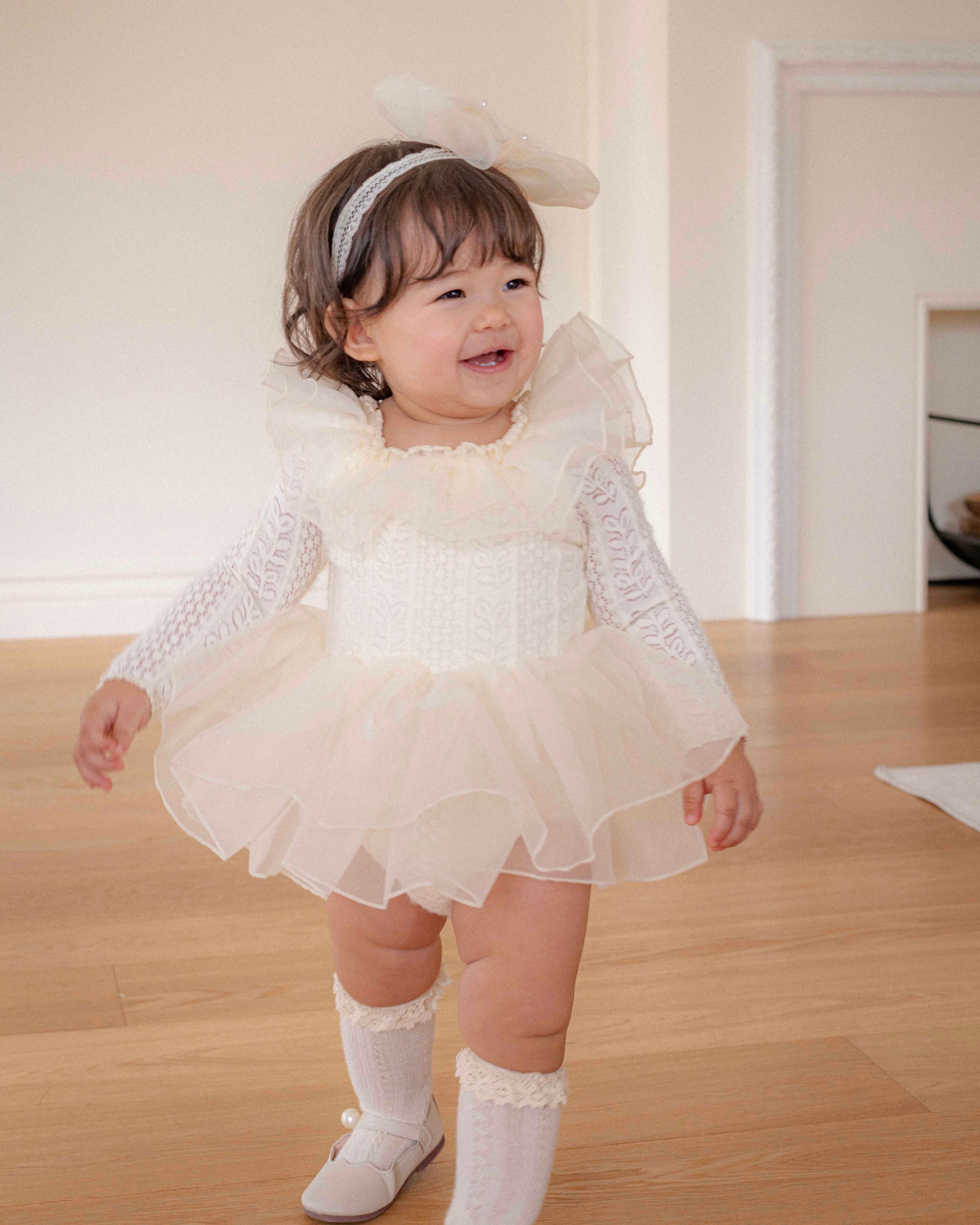 Romance de Crème Baby Suit (Ready Stock)