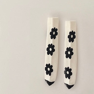 Set of Two Pattern-intarsia  Socks