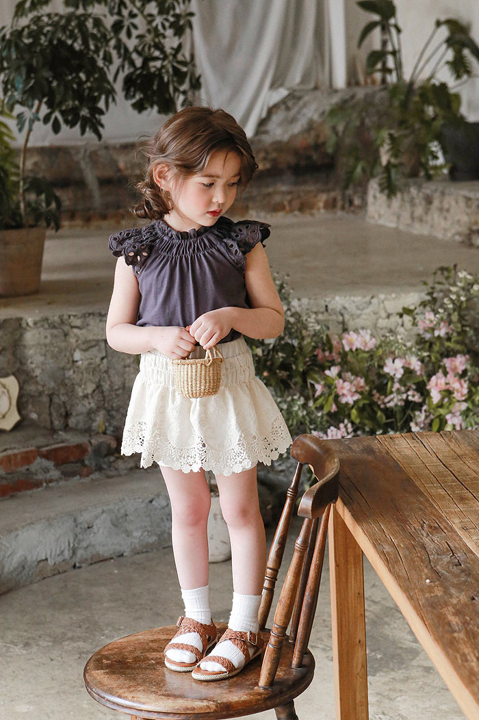 Flo Lace Tee (Ready Stock)